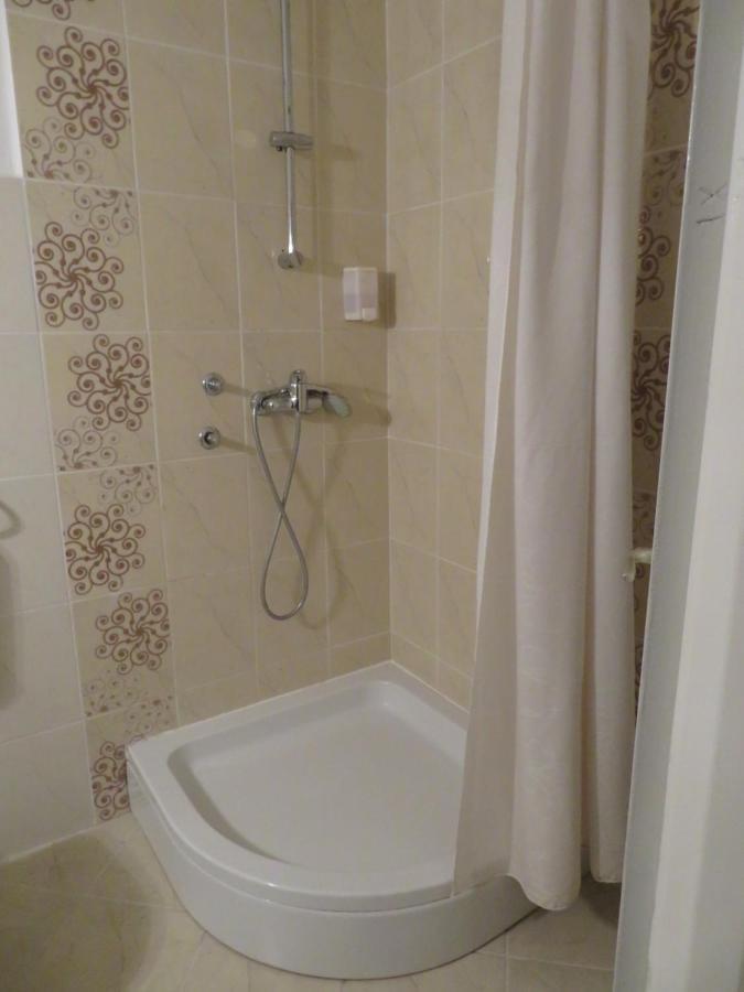 Guesthouse Ob Sotocju Budic Брежице Экстерьер фото