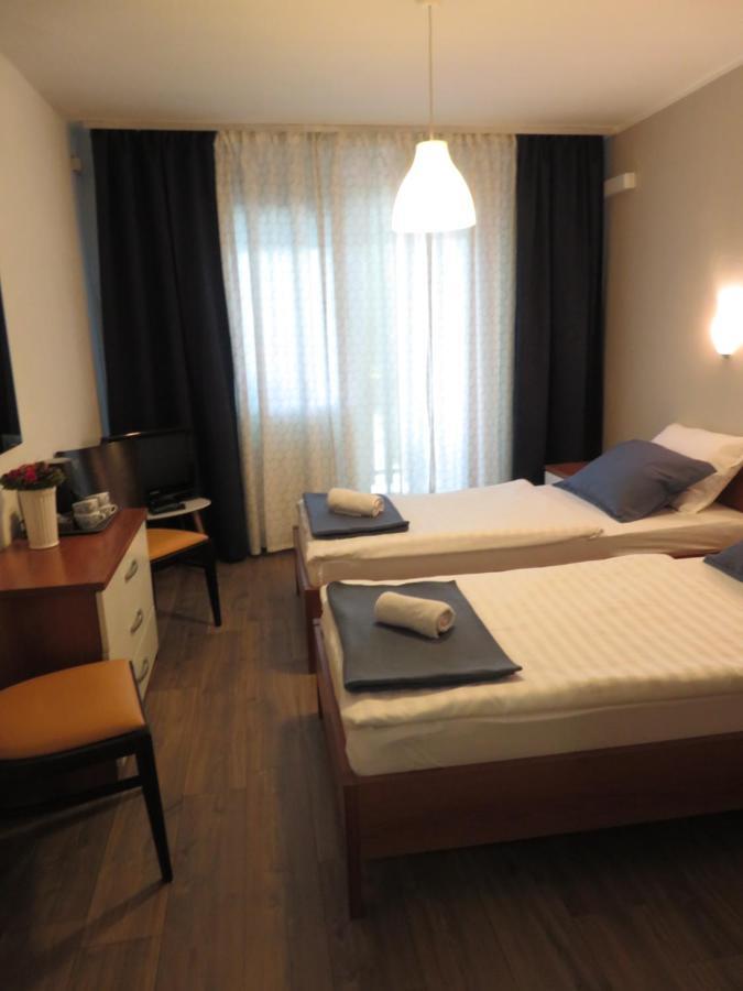 Guesthouse Ob Sotocju Budic Брежице Экстерьер фото