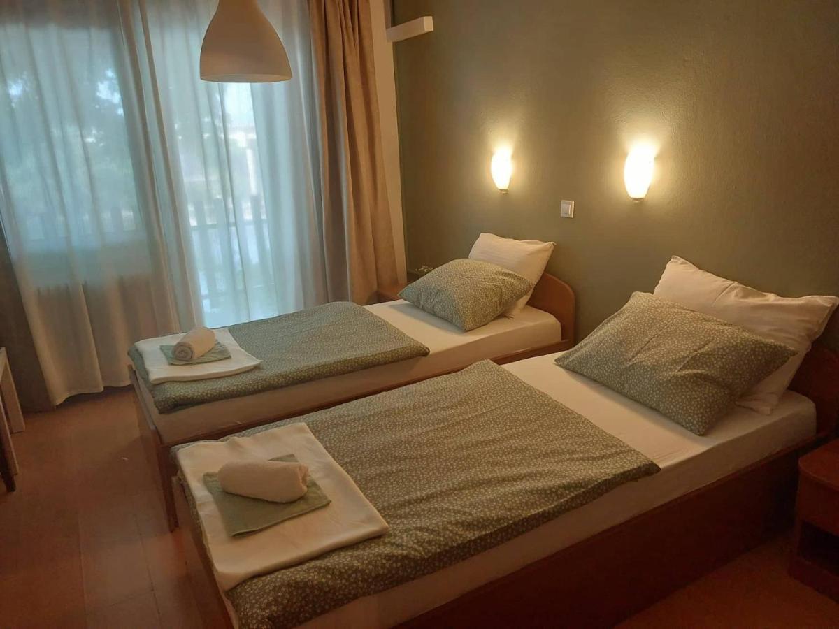 Guesthouse Ob Sotocju Budic Брежице Экстерьер фото