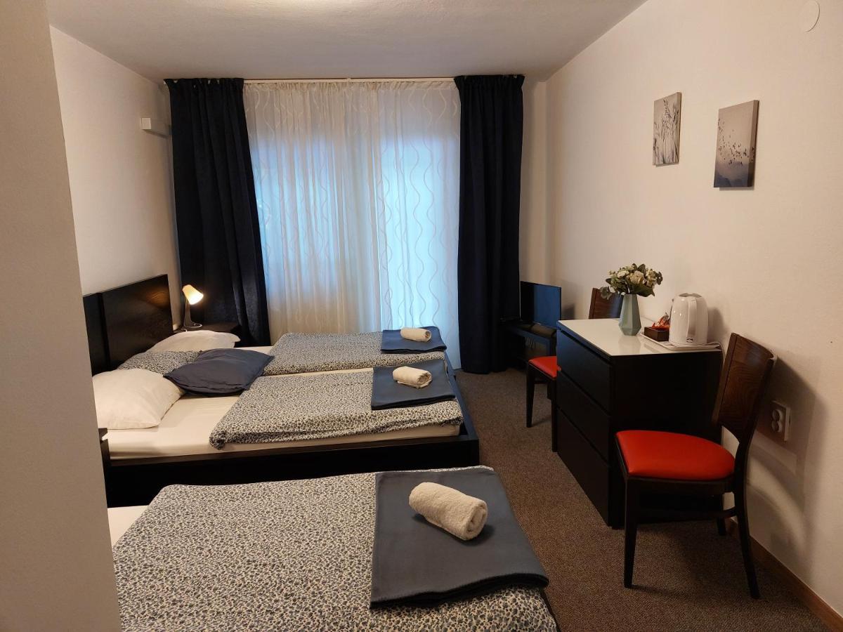 Guesthouse Ob Sotocju Budic Брежице Экстерьер фото