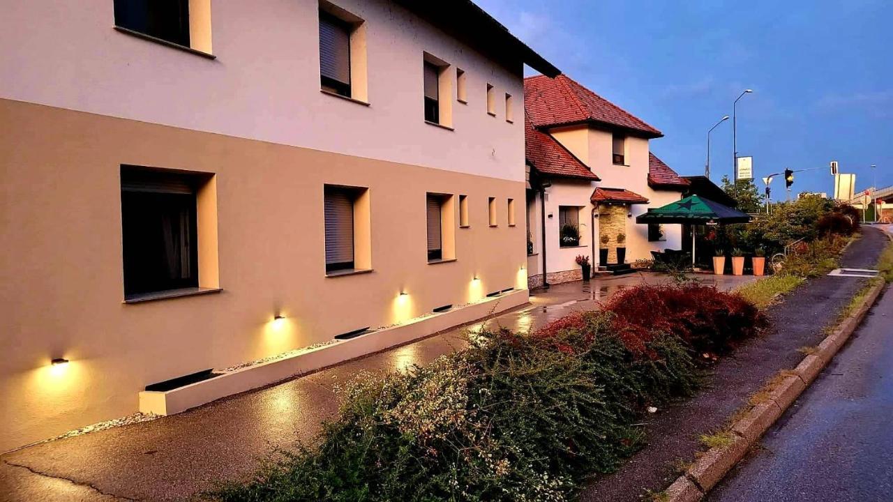 Guesthouse Ob Sotocju Budic Брежице Экстерьер фото