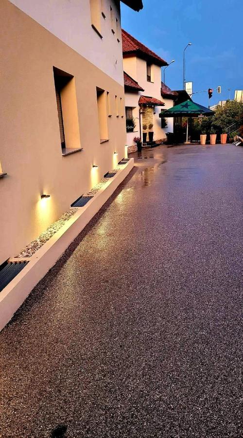 Guesthouse Ob Sotocju Budic Брежице Экстерьер фото