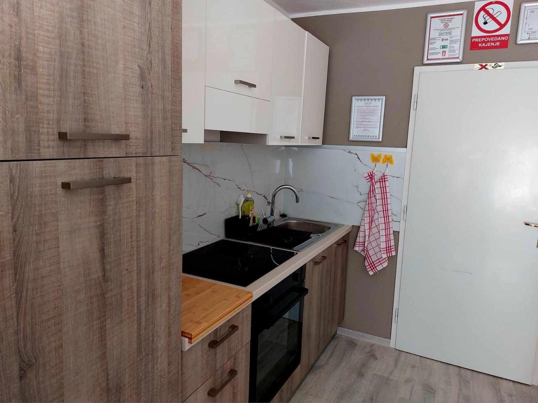 Guesthouse Ob Sotocju Budic Брежице Экстерьер фото